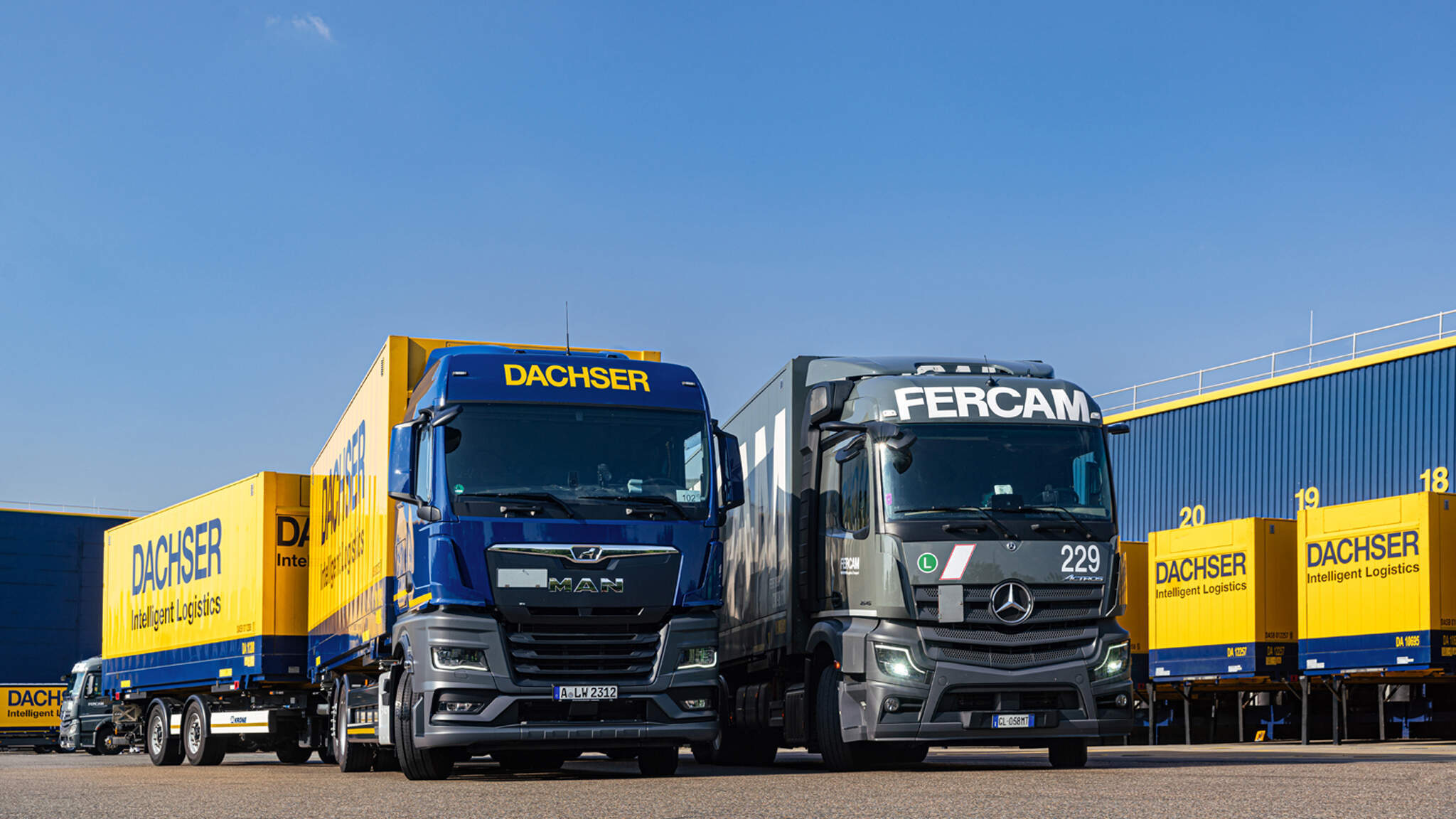 หุ้น 80% ที่ DACHSER ถือใน DACHSER & FERCAM Italia S.r.l นั้น จะช่วยเพิ่มความแข็งแกร่งและทำให้บริษัทมีเครือข่ายที่ครอบคลุมไปทั่วทั้งยุโรป
หุ้น 80% ที่ DACHSER ถือใน DACHSER & FERCAM Italia S.r.l นั้น จะช่วยเพิ่มความแข็งแกร่งและทำให้บริษัทมีเครือข่ายที่ครอบคลุมไปทั่วทั้งยุโรป